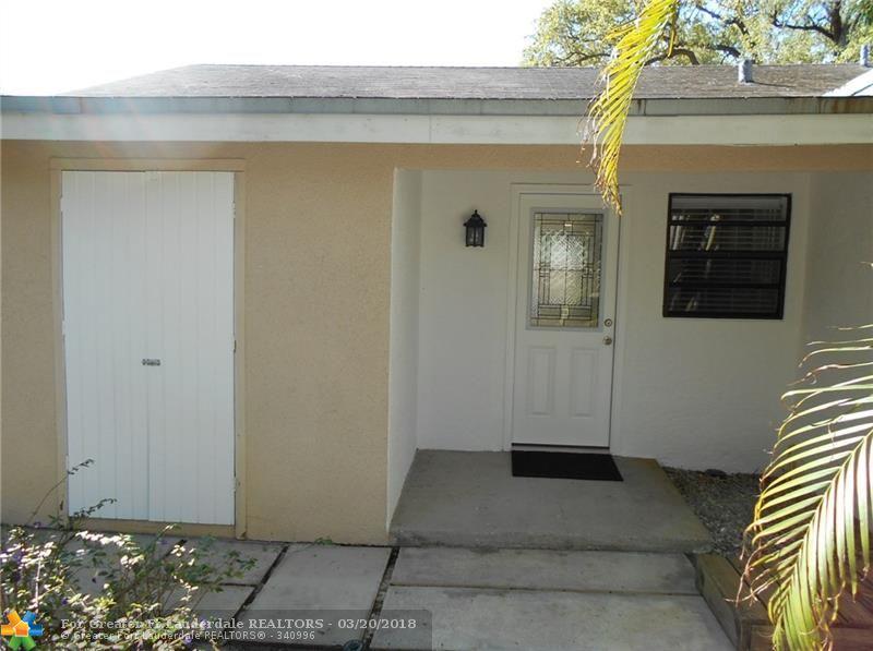 724 Las Olas Blvd - Photo 1