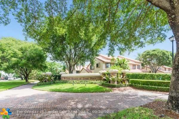5801 Coach House Cir - Photo 1