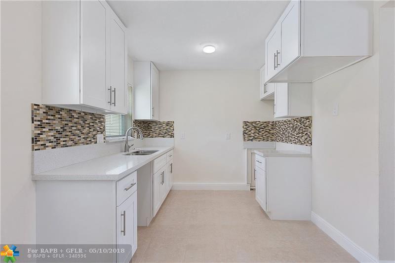 1219 10th Pl - Photo 1