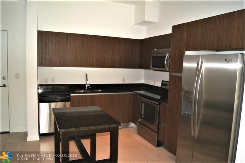 601 82 AVE - Photo 1