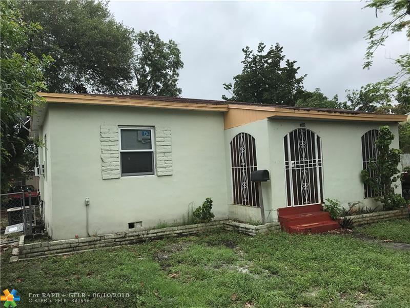 300 135th St - Photo 1