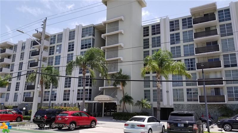 9800 Bay Harbor Dr - Photo 1