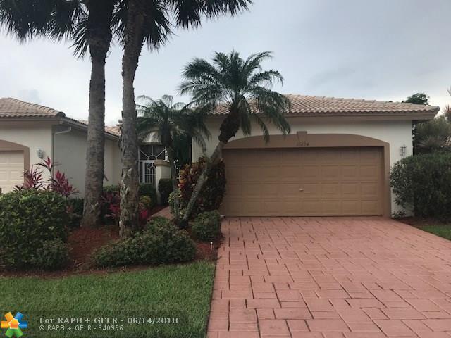 10824 Royal Caribbean Cir - Photo 1