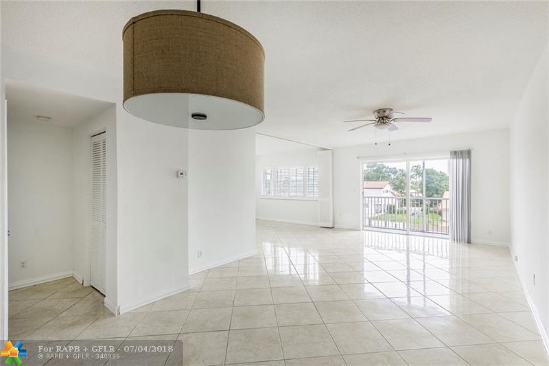 2841 33rd Ct - Photo 1
