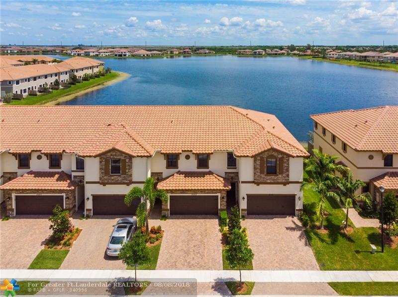 9583 Town Parc Cir N - Photo 1