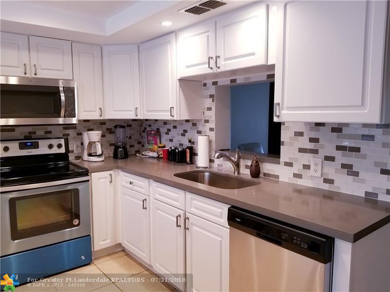 4301 Martinique Cir - Photo 1