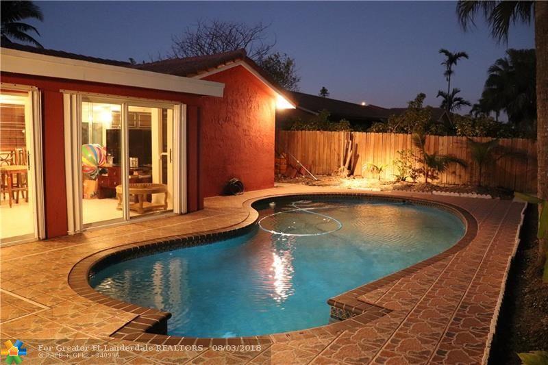 13256 43rd Ln - Photo 1