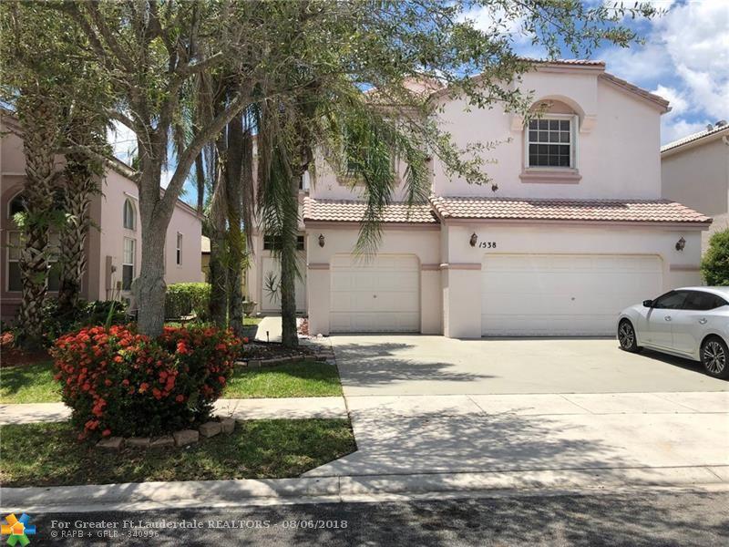 1538 159th Ave - Photo 1