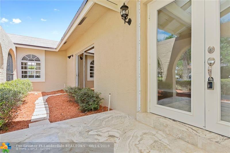 645 Enfield Ct - Photo 1