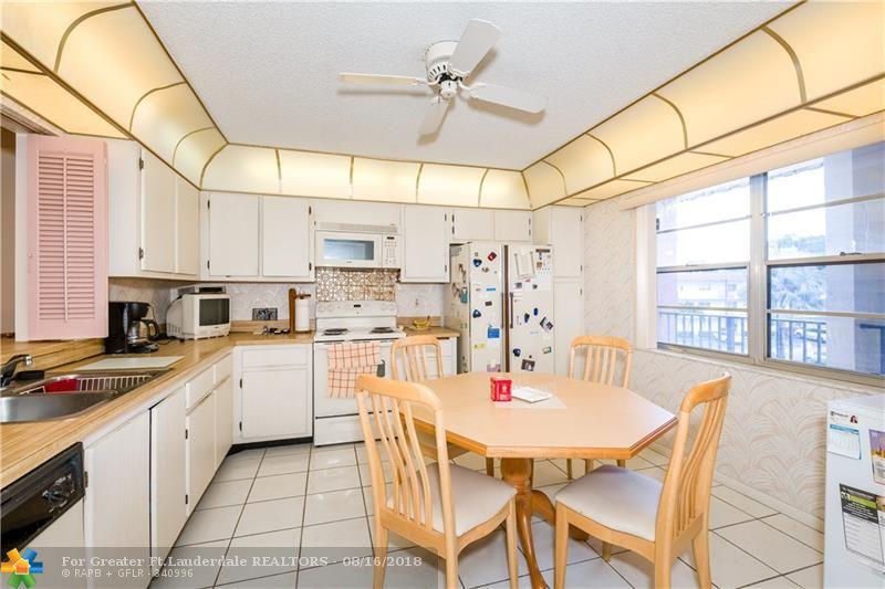 271 Hollybrook Dr - Photo 1
