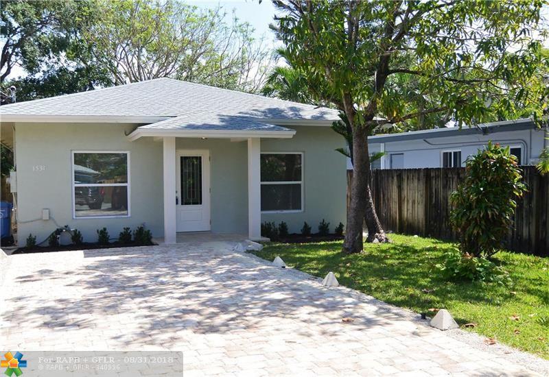 1534 33rd St - Photo 1
