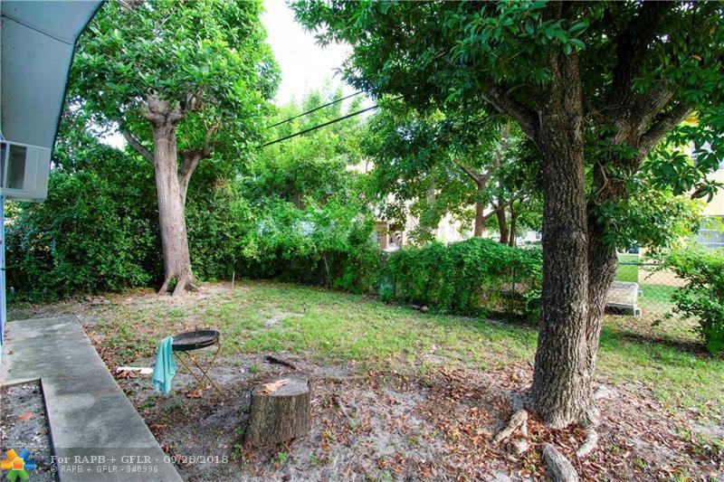 330 19th St - Photo 1