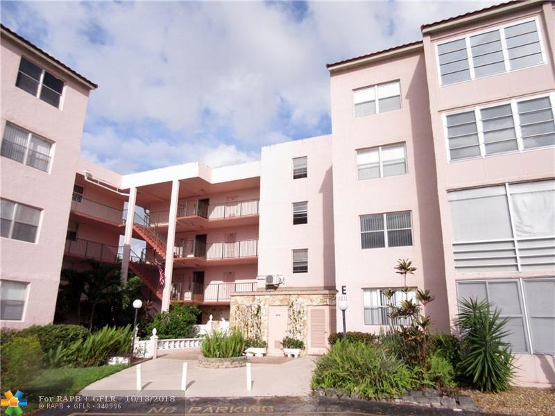 2851 Somerset Drive - Photo 1