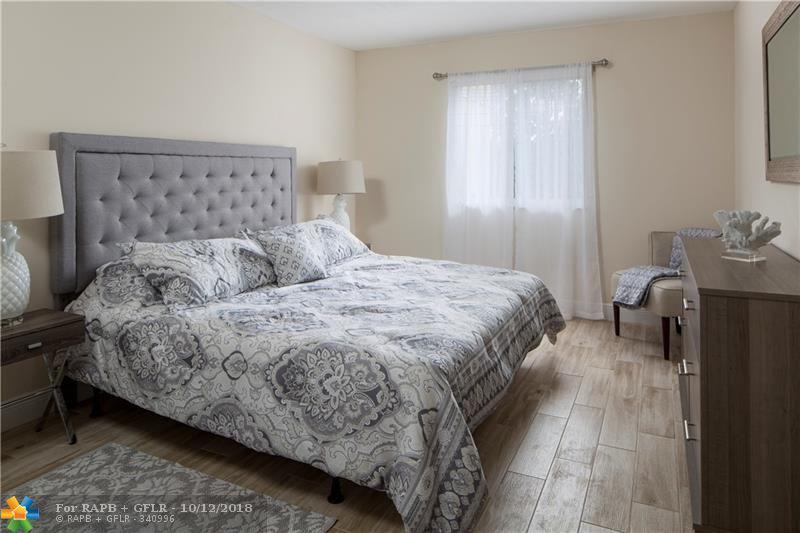 13911 Sw 122nd Avenue - Photo 1