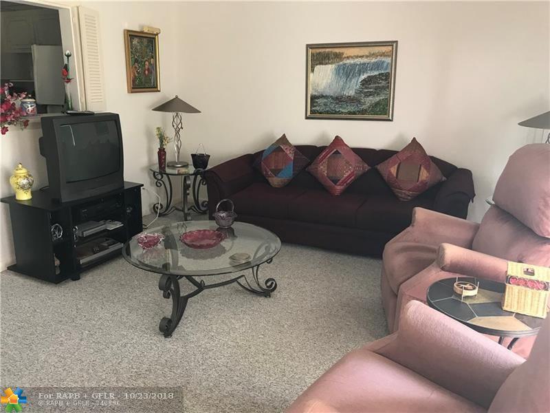 3004 Cambridge A - Photo 1