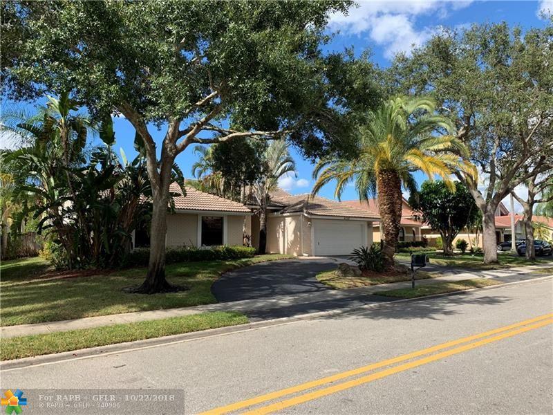 4722 96th Dr - Photo 1