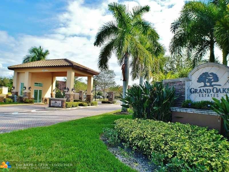 12402 Grand Oaks Dr - Photo 1