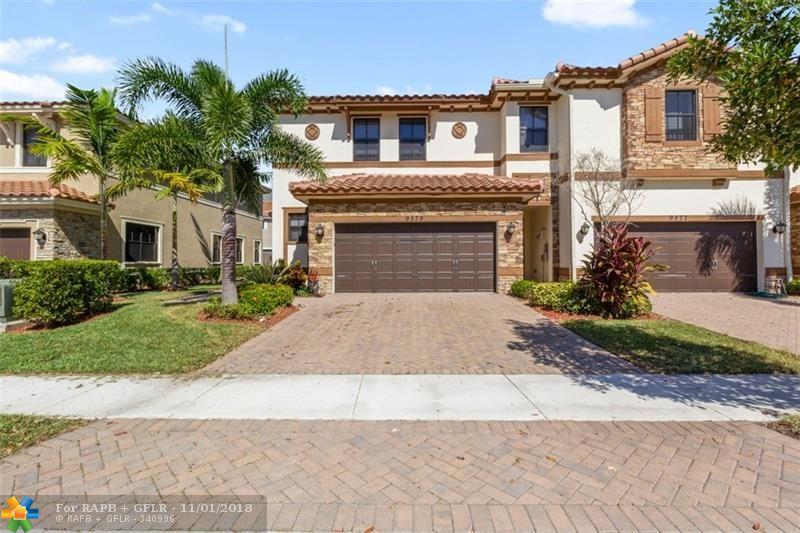 9579 Town Parc Cir S - Photo 1