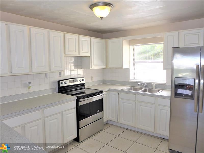 1544 30th St - Photo 1