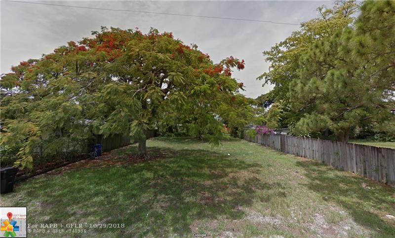 1513 4th Ave - Photo 1