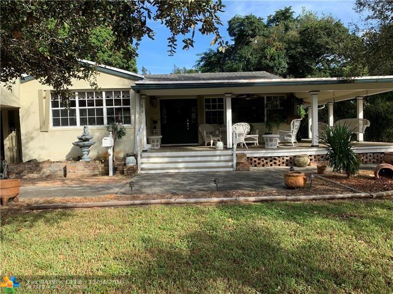 216 Bayberry Dr - Photo 1