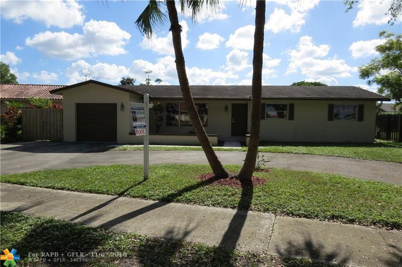 10316 50th St - Photo 1