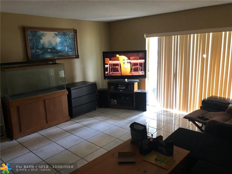 335 Laurel Dr - Photo 1