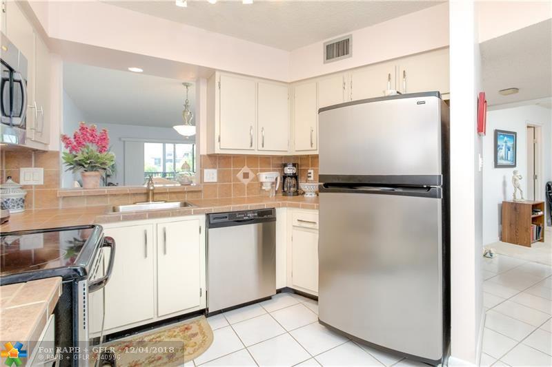 2208 Cypress Bend Dr - Photo 1