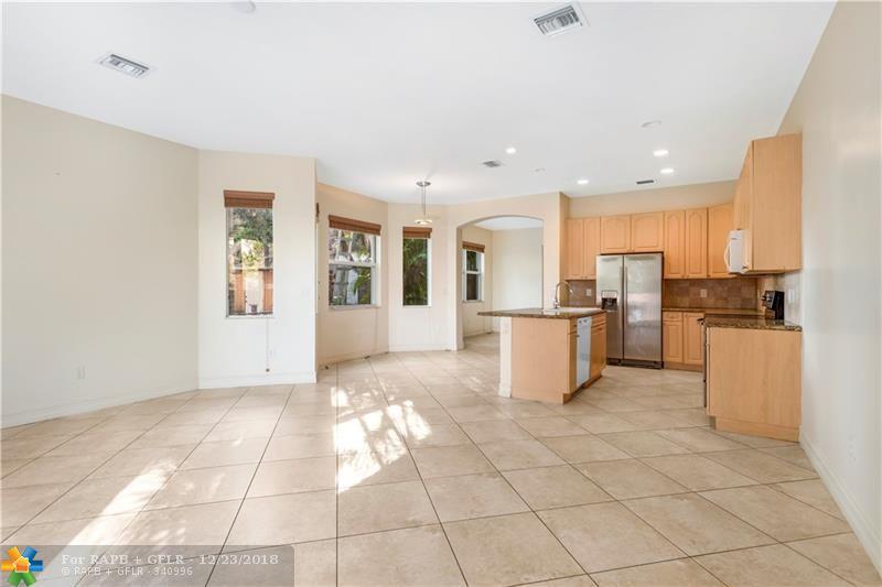 623 11th St - Photo 1