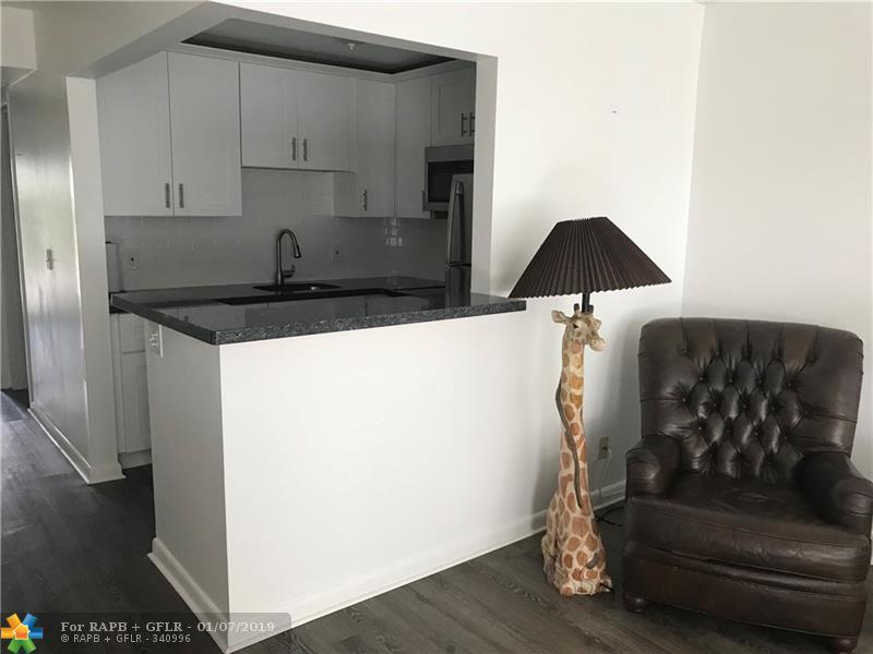 54 Westbury C - Photo 1