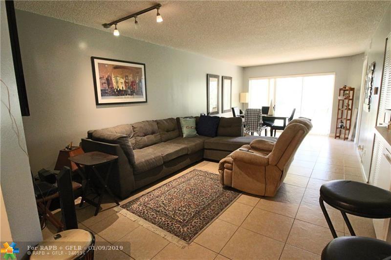 1098 Coral Club Dr - Photo 1