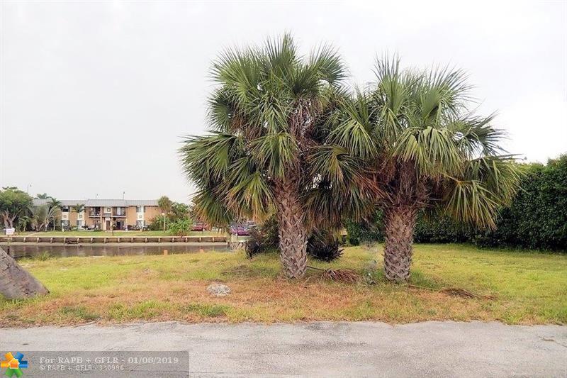 403 6th Ave - Photo 1