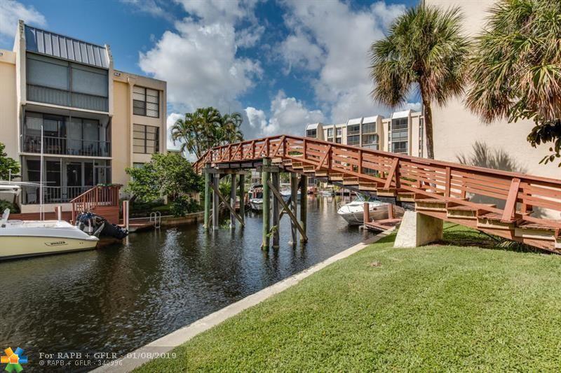 3 Royal Palm Way - Photo 1
