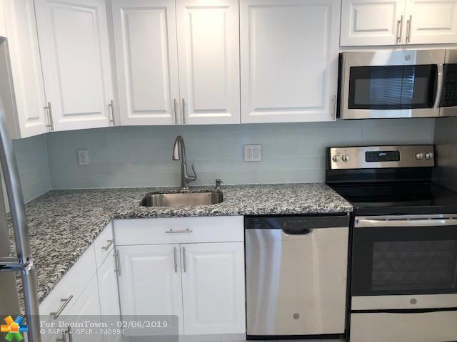 601 77th Ave - Photo 1