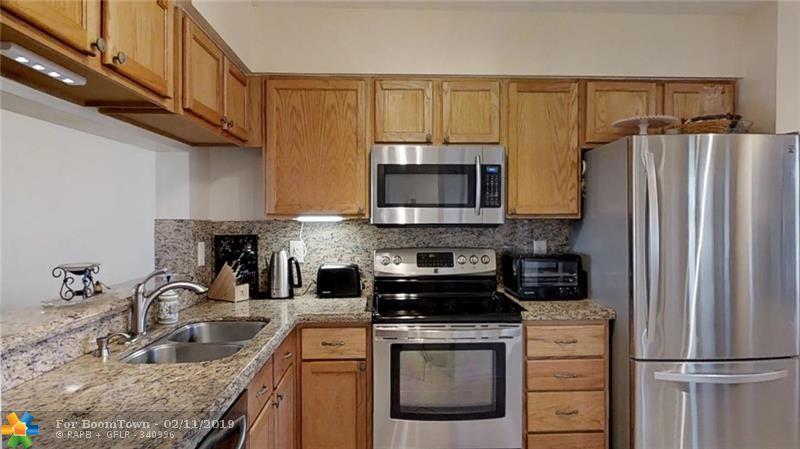 2202 Cypress Bend Dr - Photo 1