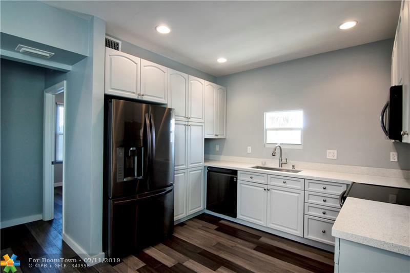 1230 Wellington St - Photo 1