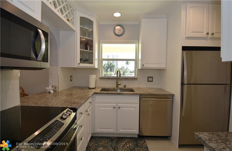 3216 8th St - Photo 1