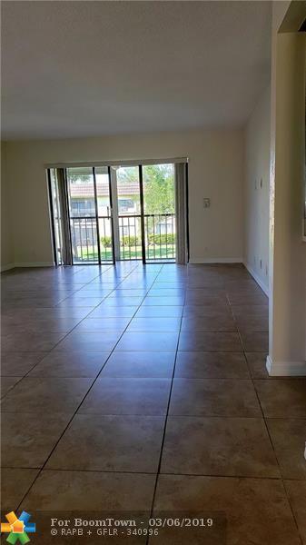 325 Lakeview Dr - Photo 1