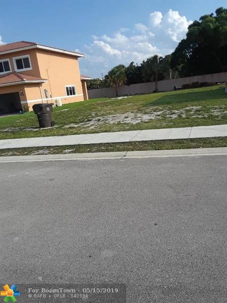 43 56 36th Ct - Photo 1