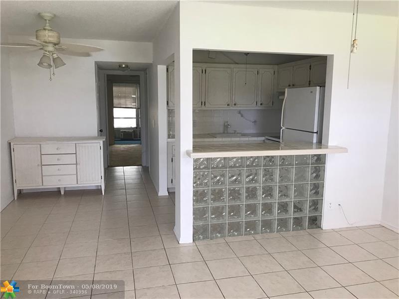 90 Westbury D - Photo 1