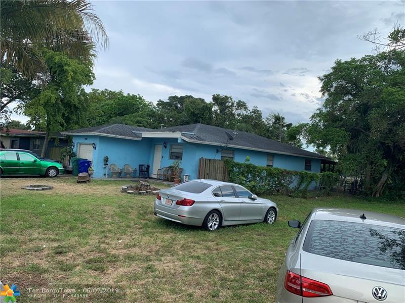2940 10th Ct - Photo 1