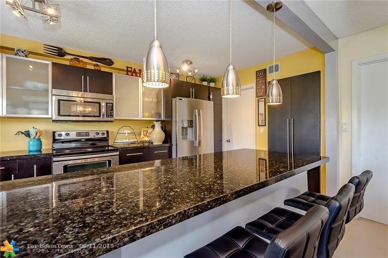 10228 33rd Pl - Photo 1