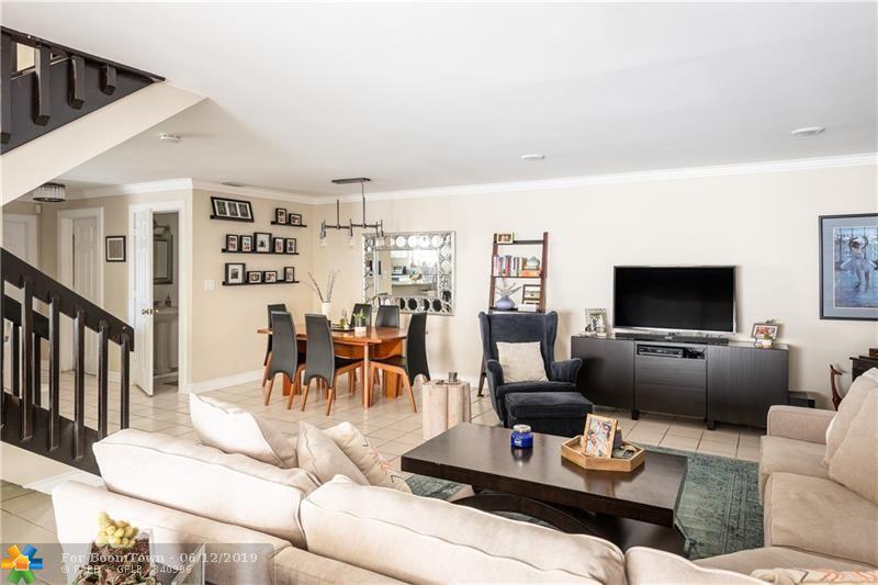 1101 6th St - Photo 1