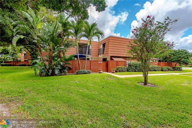 2828 Waterford Dr - Photo 1