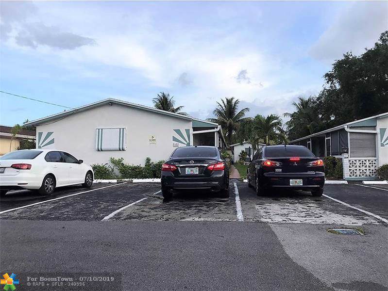 2522 Hayes St - Photo 1