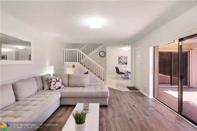 2604 15th St - Photo 1