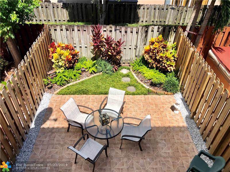 16957 138th Ct - Photo 1