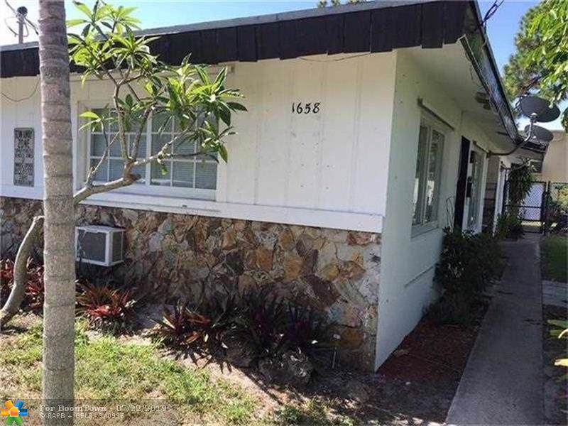 1658 32 Street - Photo 1