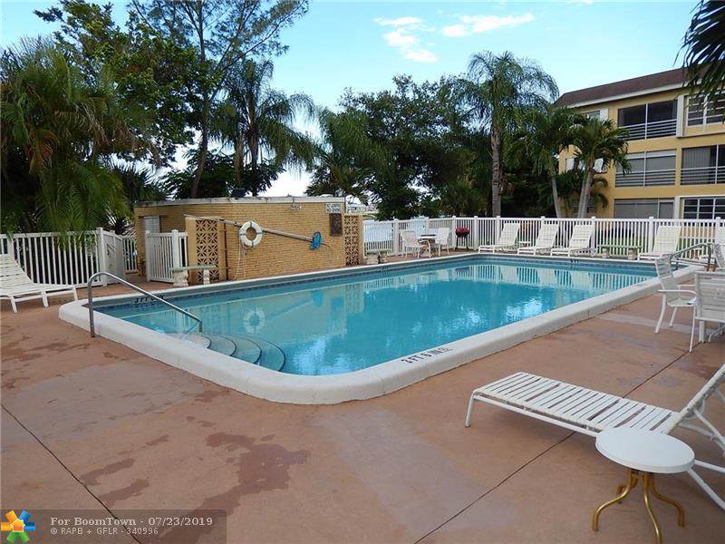 4200 Crystal Lake Dr - Photo 1