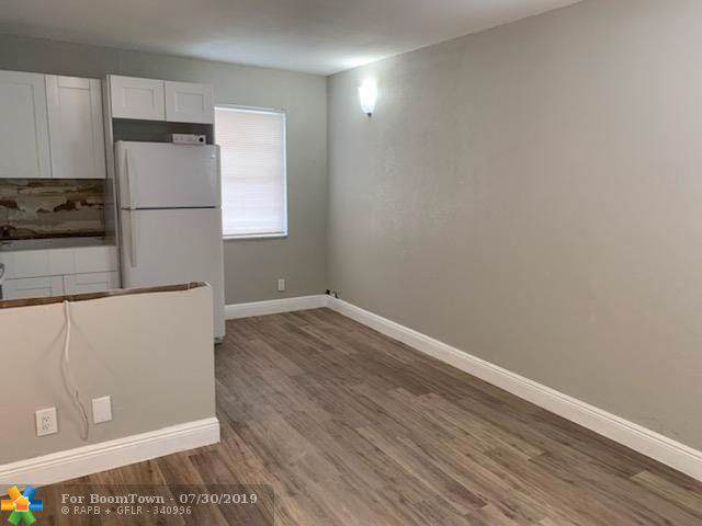 1015 17th Ave - Photo 1